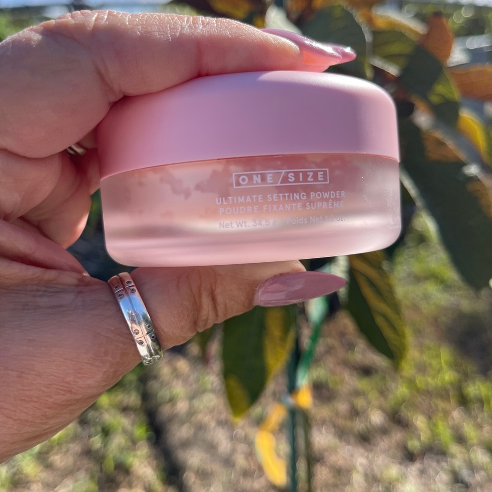 ONE/SIZE By Patrick Starrr Ultima Blurring Setting Powder In Ultra Peach